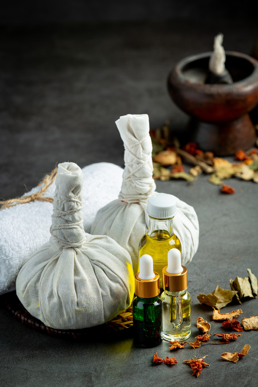 Abhyanga oil massage for wellness care